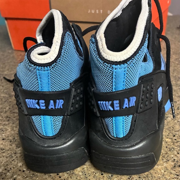 Like New Men’s Nike AIR MOWABB On Running Black and Blue Sneakers. Sz 8 with box - Picture 3 of 4